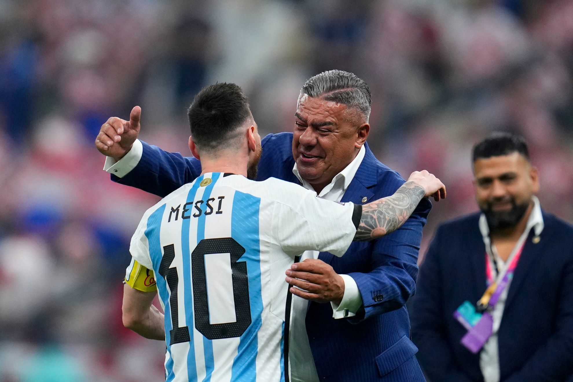 Esposa de Sebastian Ver�n arremete contra Messi y Claudio Tapia