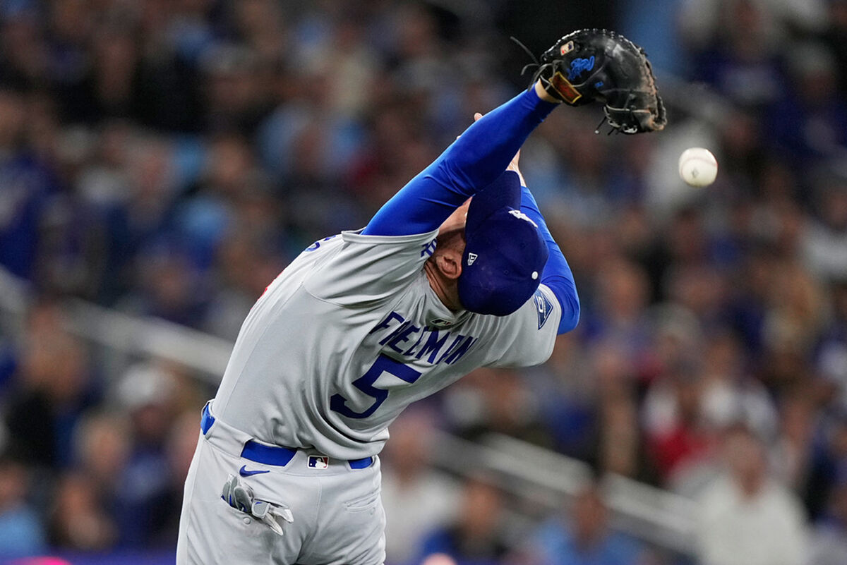 Freddie Freeman se retira del WBC y los fans de los Dodgers se temen lo peor