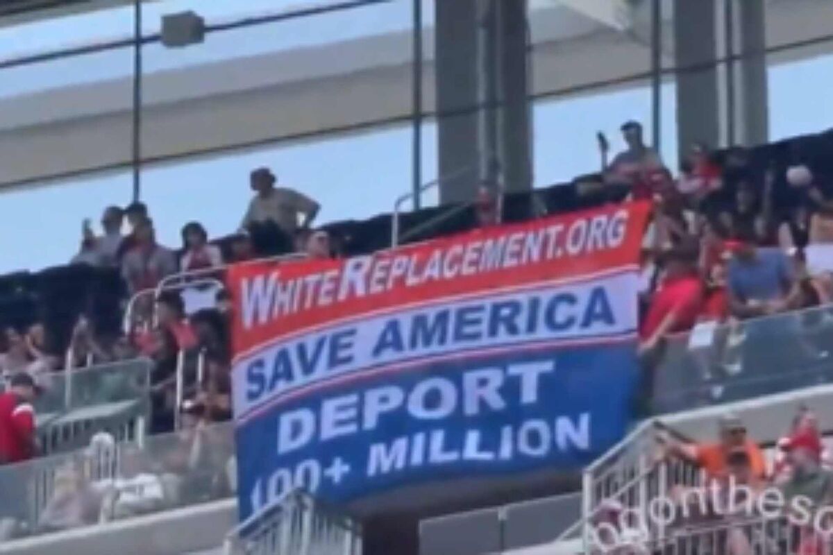 Polémico mensaje racista en el estadio de los Washington Nationals: "Deporten a más de 100 millones"