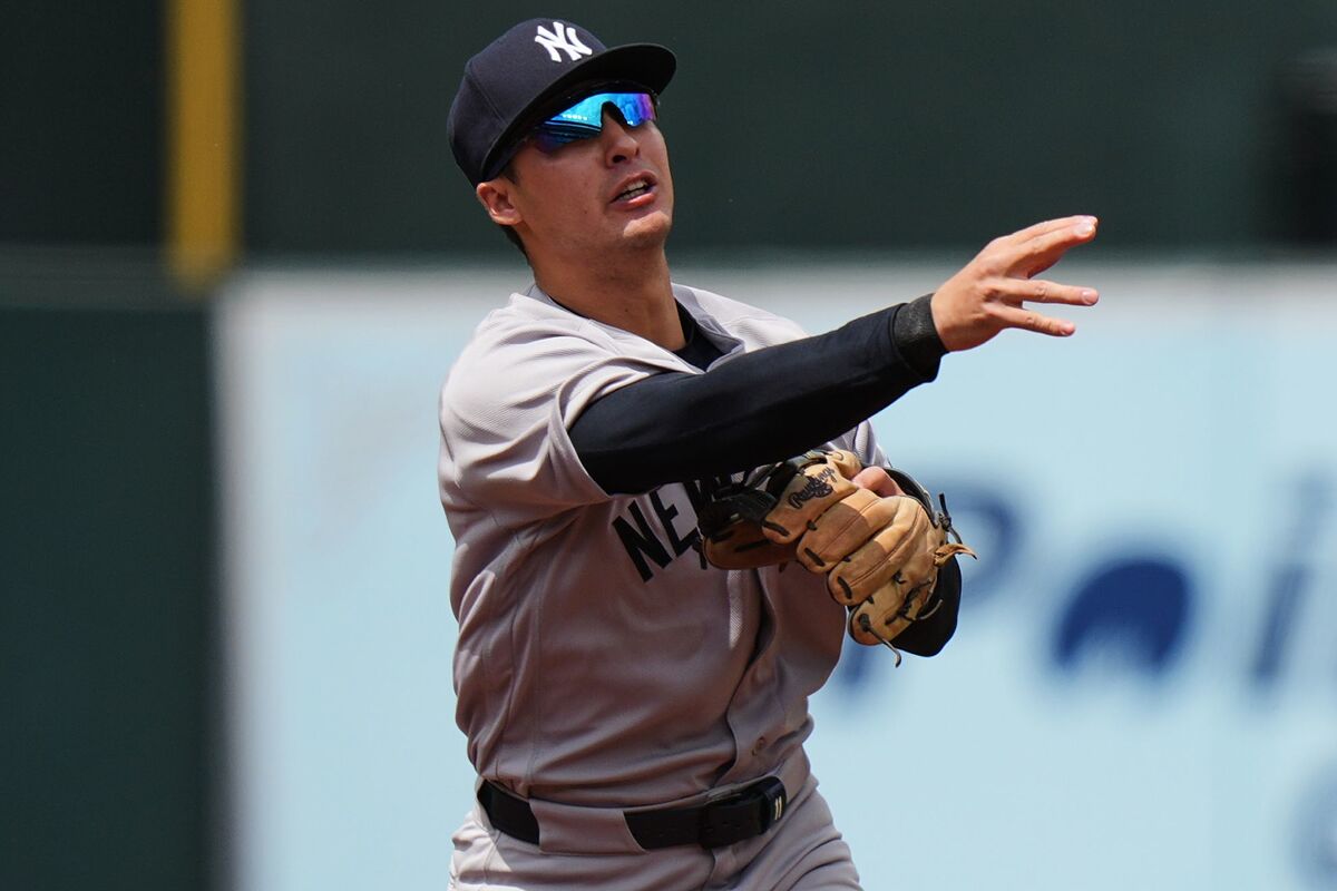 ¿Extrañaban a Anthony Volpe? Primer error en su regreso con los Yankees