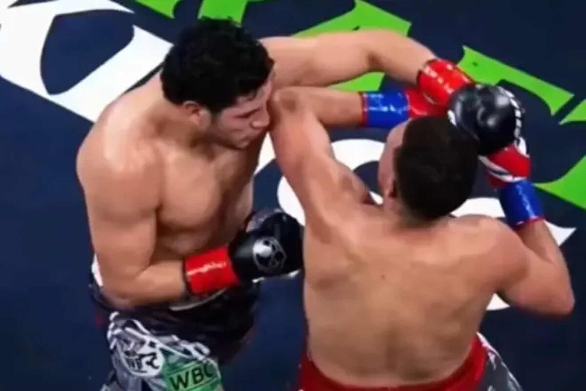 David Benavidez se defiende por el codazo a Zurdo Ramírez: "No uso tácticas sucias"