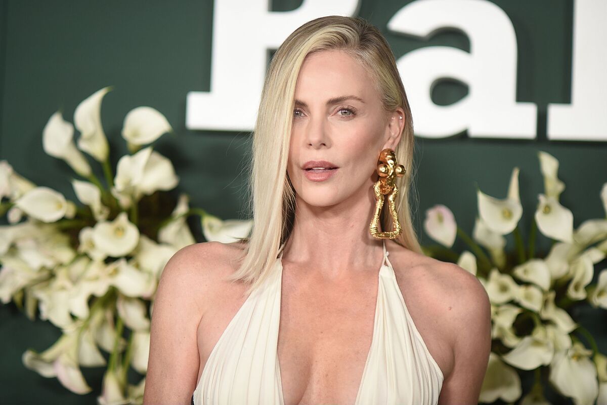 Charlize Theron revela qué es lo que hace que no quiera tener sexo con un hombre en un video resurgido