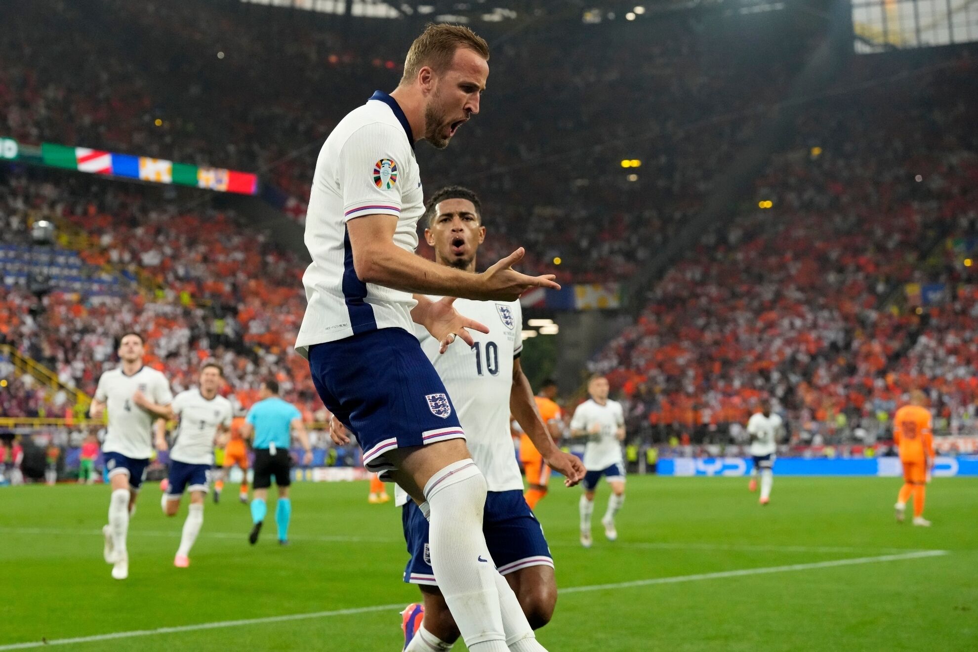 Harry Kane abri� el marcador para los ingleses.