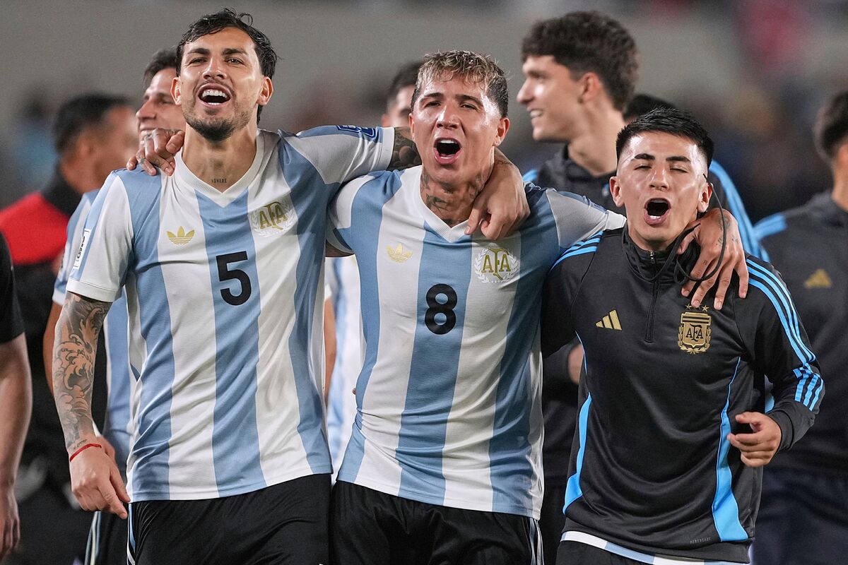 Sale a la luz el nombre de otro jugador de la Selección Argentina al que Emilia Mernes habría escrito mensajes