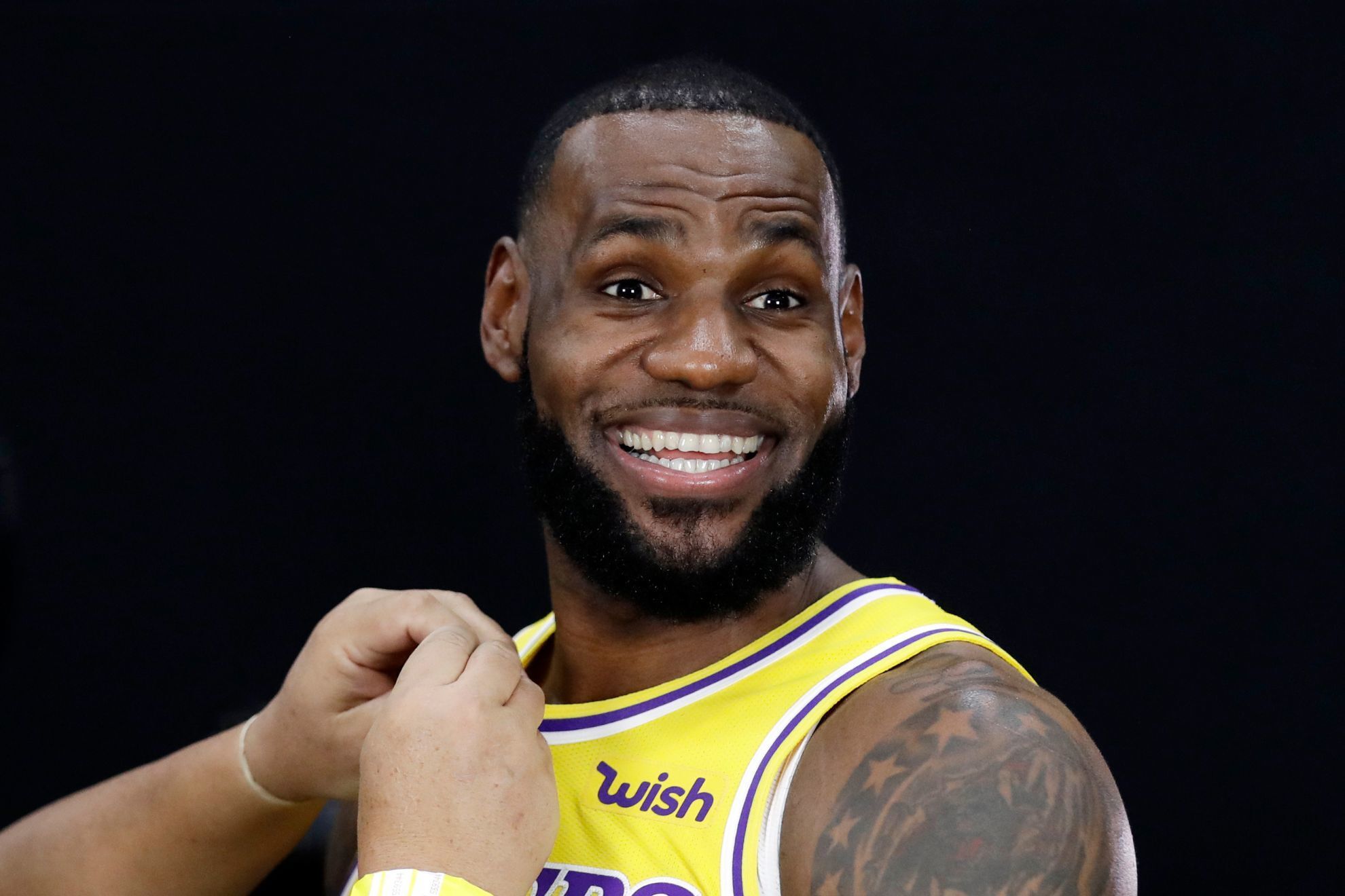 La saga de la agencia libre de LeBron James da un giro inesperado hacia un regreso de cuento de hadas