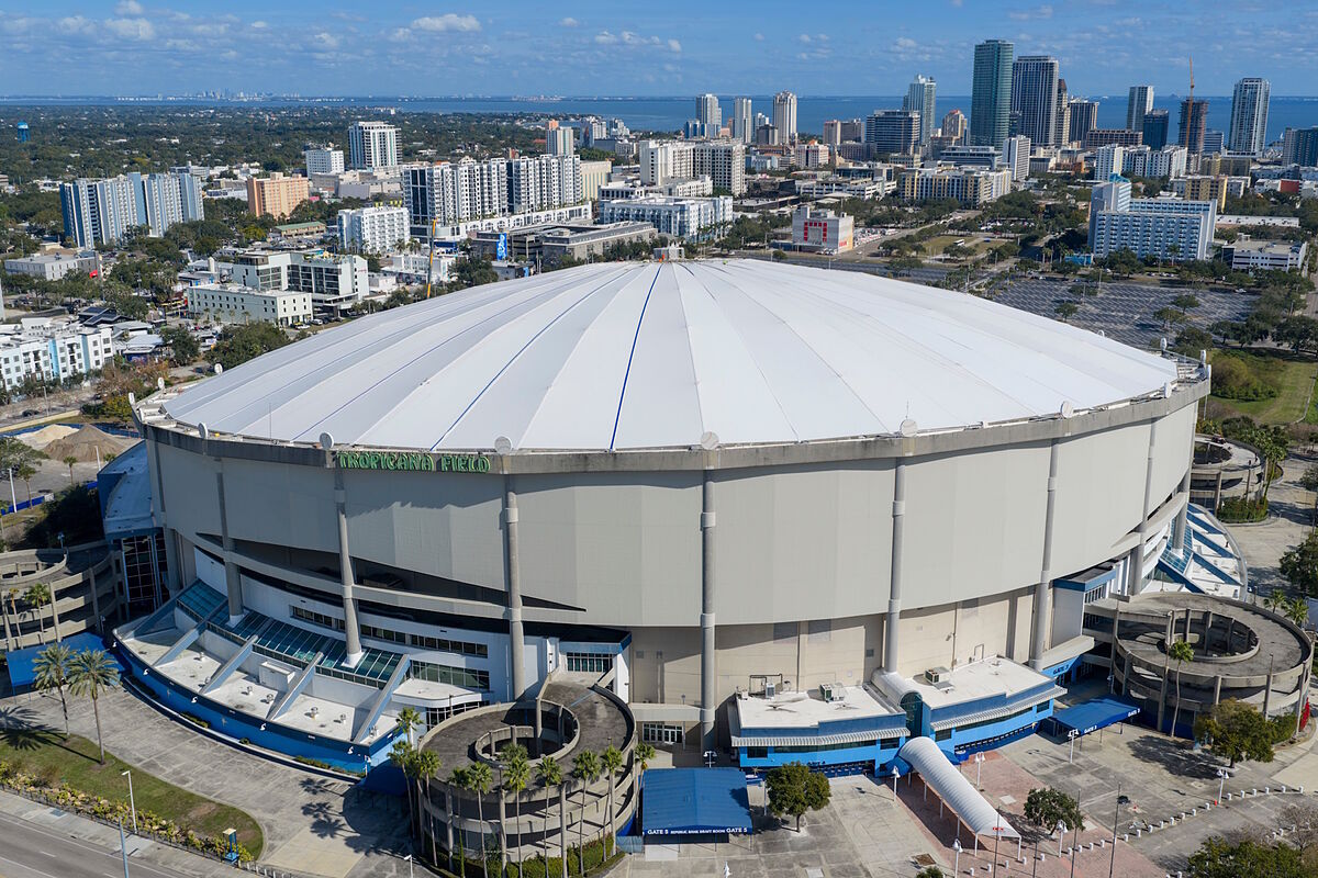 Bajo nuevo techo: El emotivo regreso de los Rays al Tropicana Field tras una reconstrucción de $60 millones