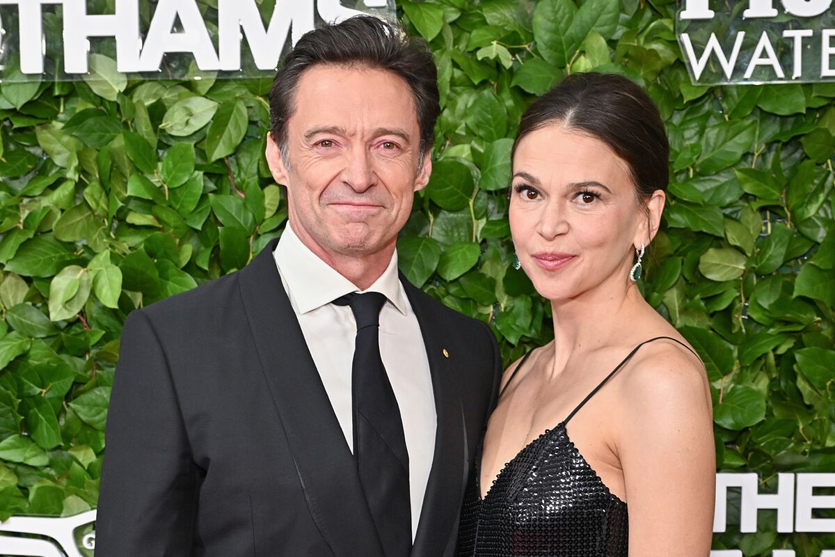 Hugh Jackman se encuentra con un problema inesperado para casarse con Sutton Foster