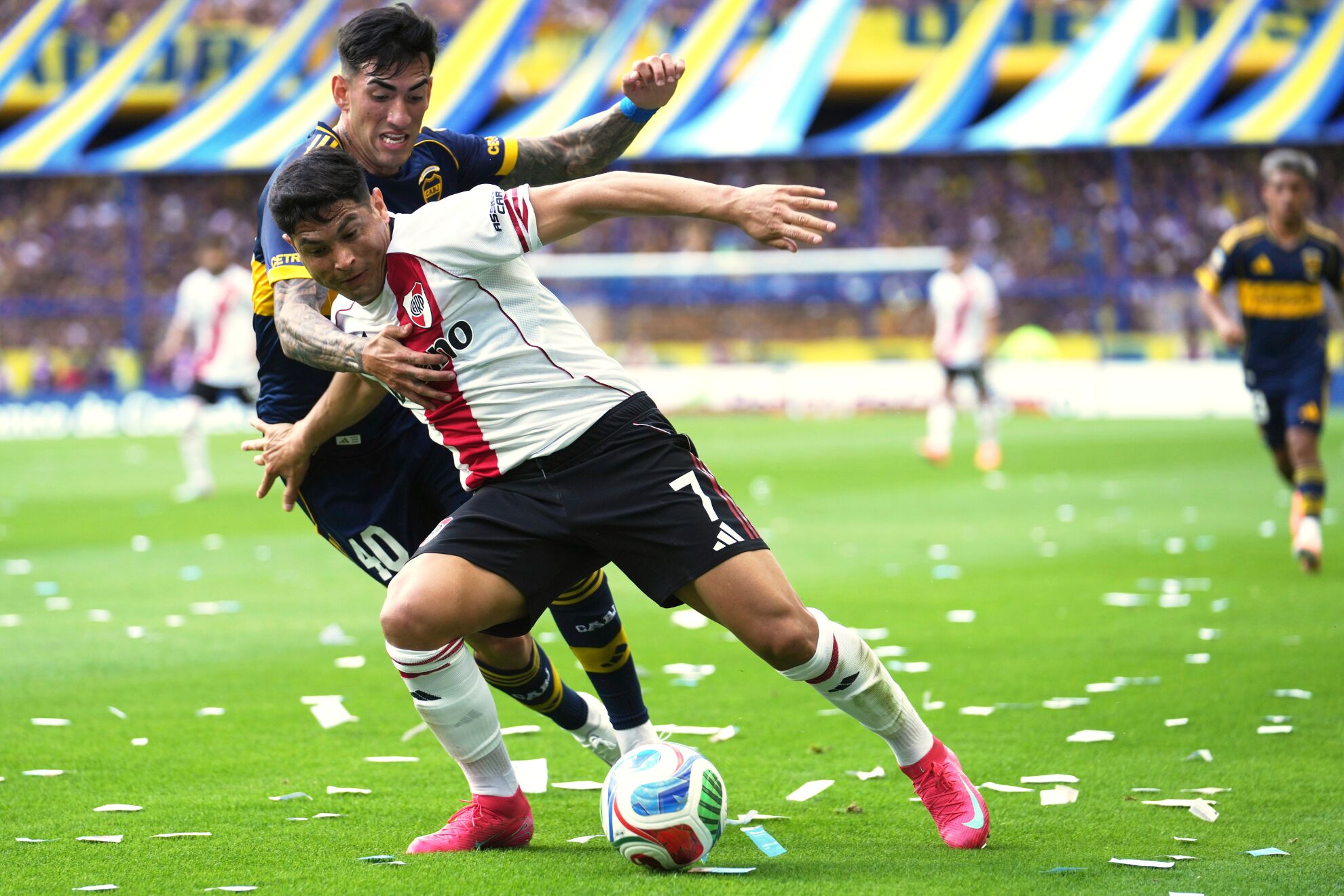 Maxi Salas golpe� a un hincha de Boca