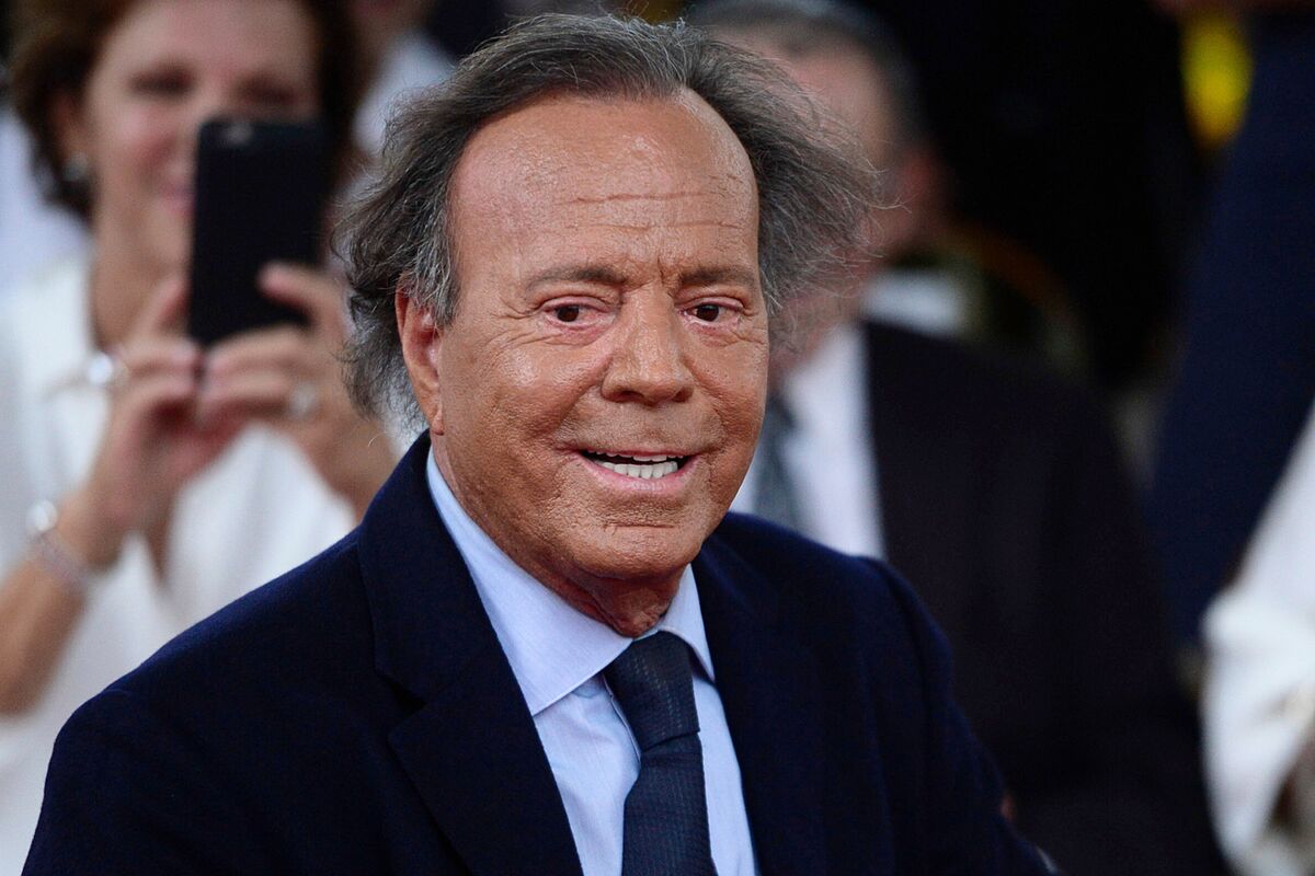 El video de Julio Iglesias con Susana Giménez que compromete al cantante tras la denuncias de abuso sexual