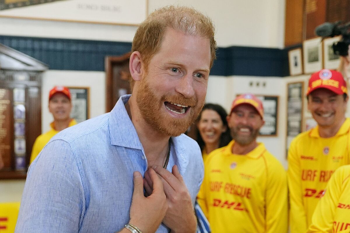 Al príncipe Harry le encanta cómo una mujer le ignora a él y a Meghan durante su visita a Bondi Beach