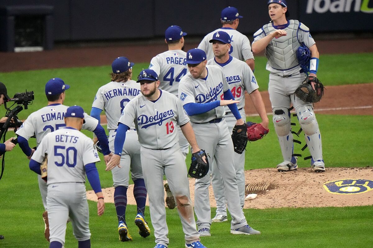 Los Dodgers sobreviven a un intento de remontada de los Brewers y se llevan el Juego 1 de la NLCS