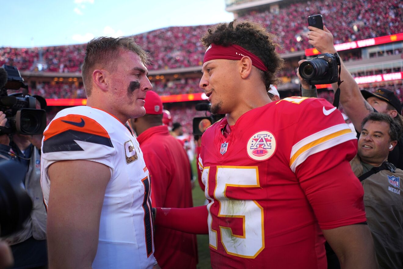 Kansas City Chiefs quarterback Patrick Mahomes (15),...