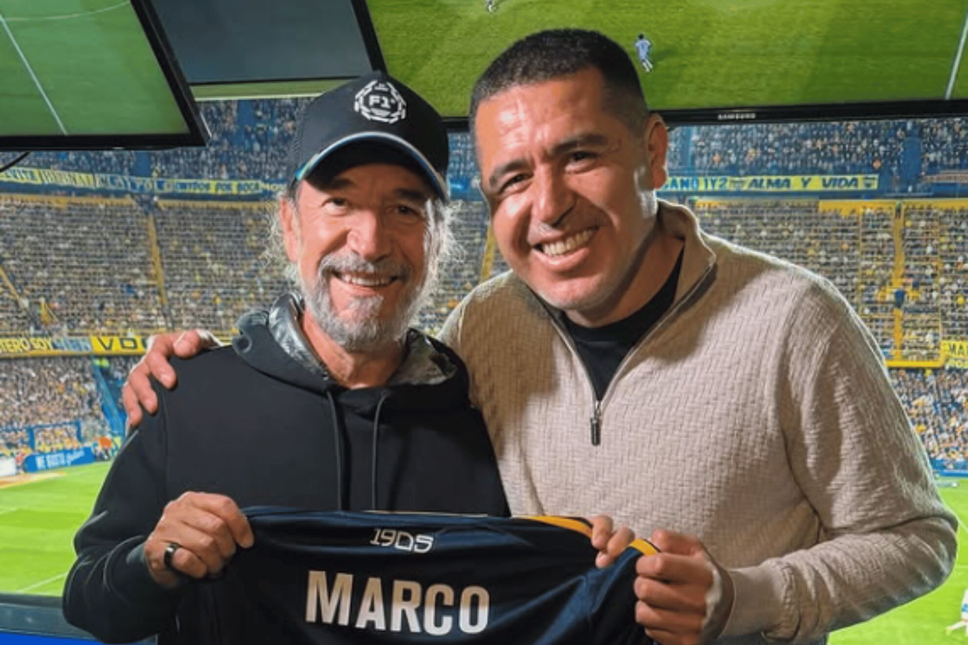 Marco Antonio Sol�s y Juan Rom�n Riquelme | Instagram: @bocajrs/Especial