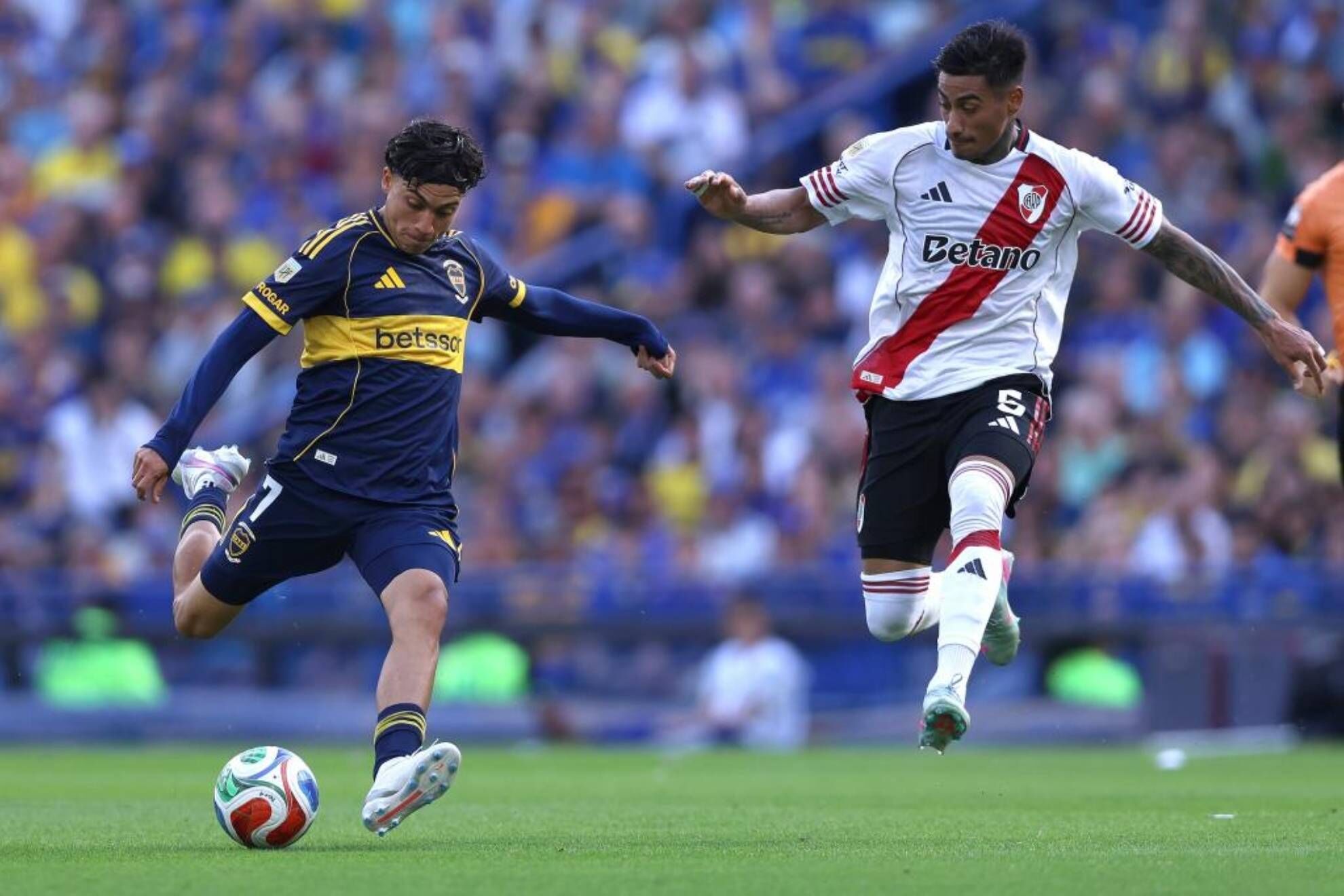 Zeballos revienta el Supercl�sico: Boca se sit�a col�der y hunde a River