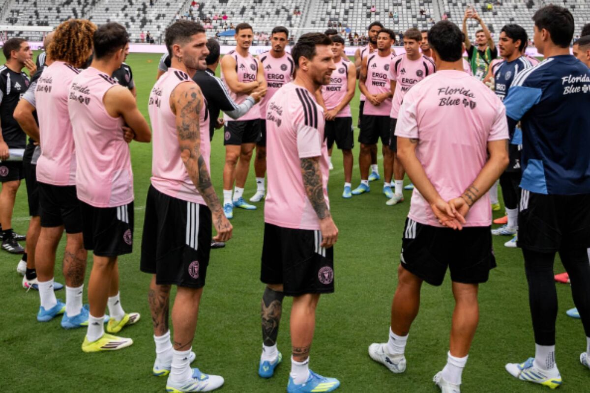 Messi estrena 'casa': primer entreno en el nuevo NU Stadium de Inter Miami... con tribuna propia