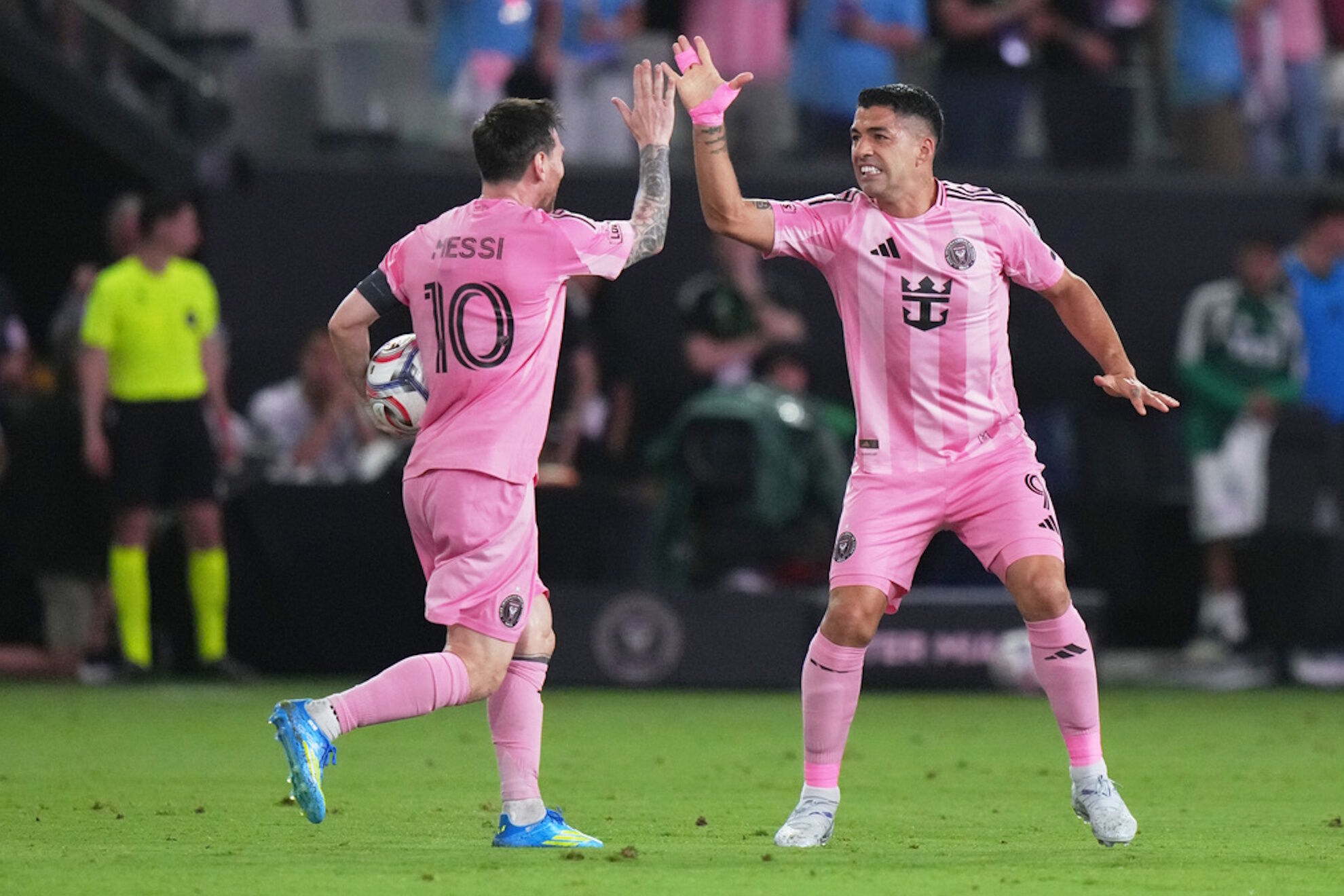 �La �ltima funci�n de los amigos? Luis Su�rez sue�a con el Mundial 2026 junto a Messi