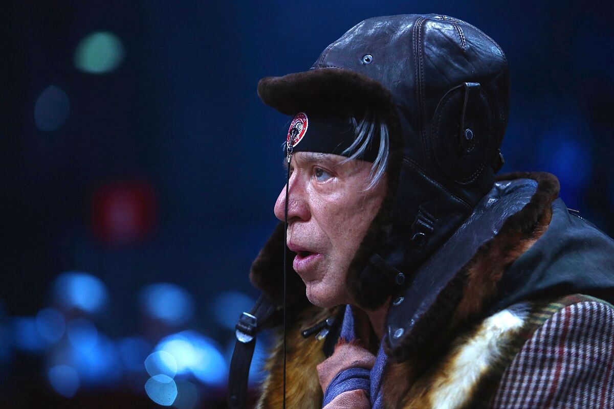 What's with Mickey Rourke? The drama of eviction and unpaid rent ruined his life