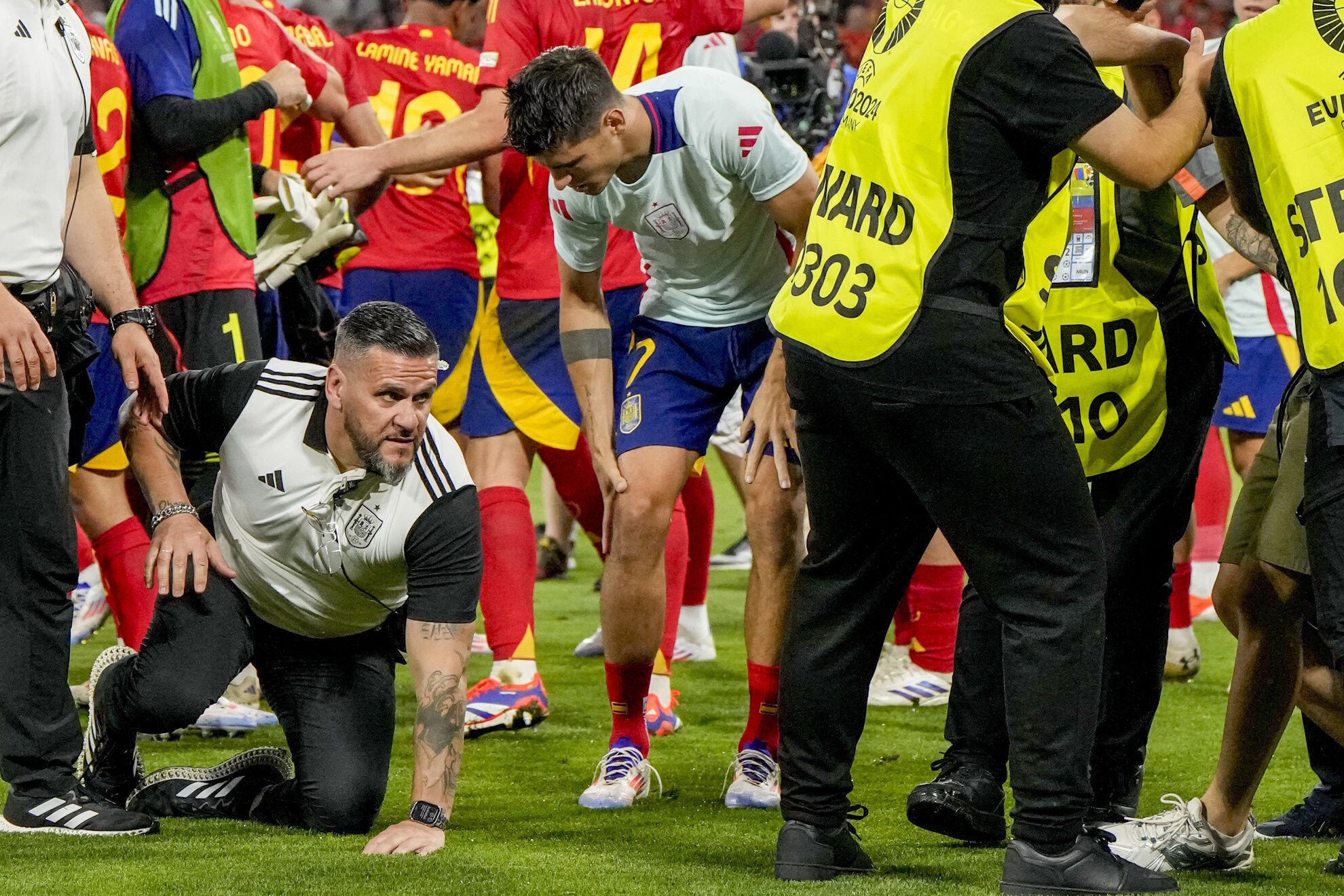 �lvaro Morata Espa�a Francia empleado seguridad steward soccer Eurocopa 2024
