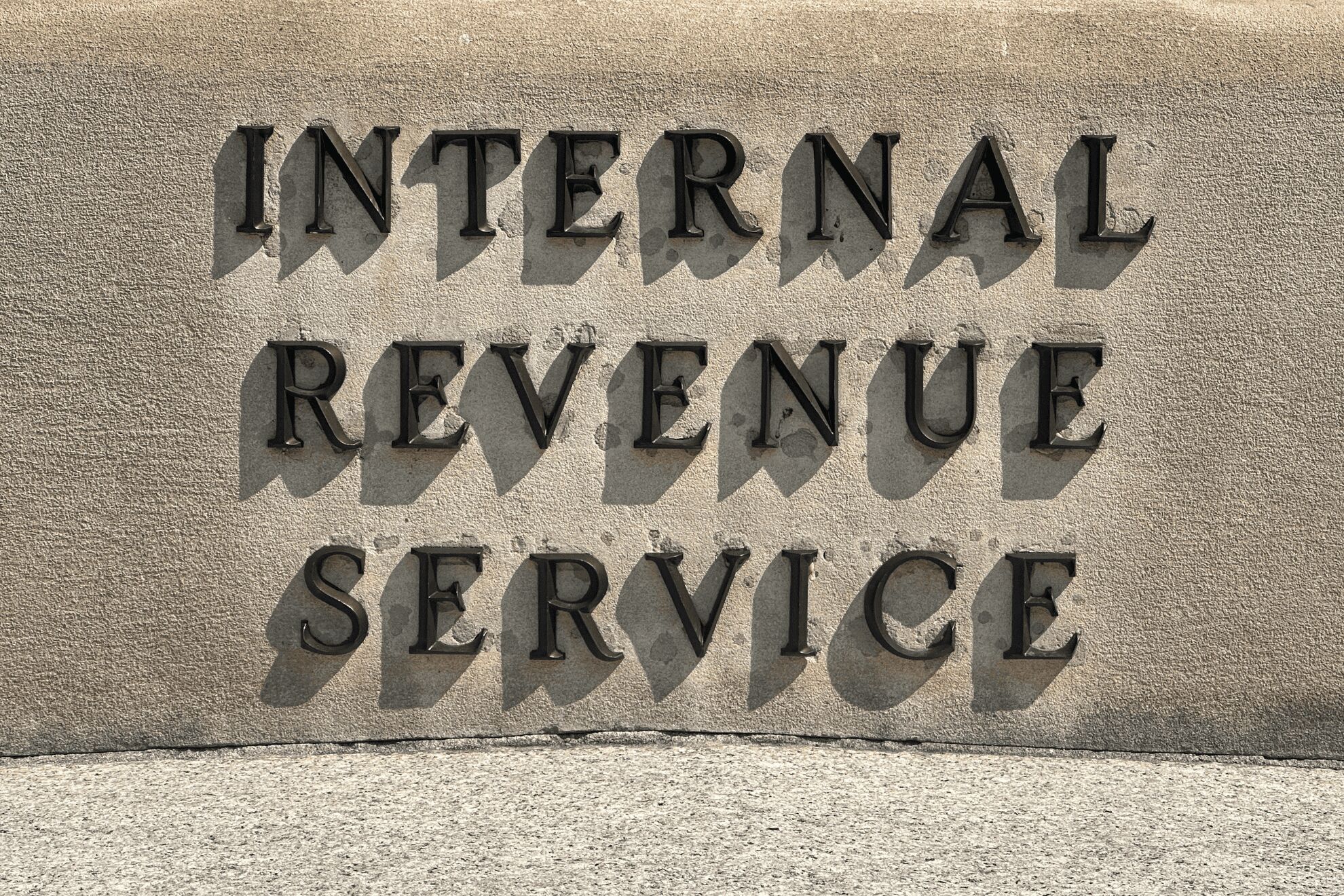 El IRS tiene beneficios para las familias con hijos