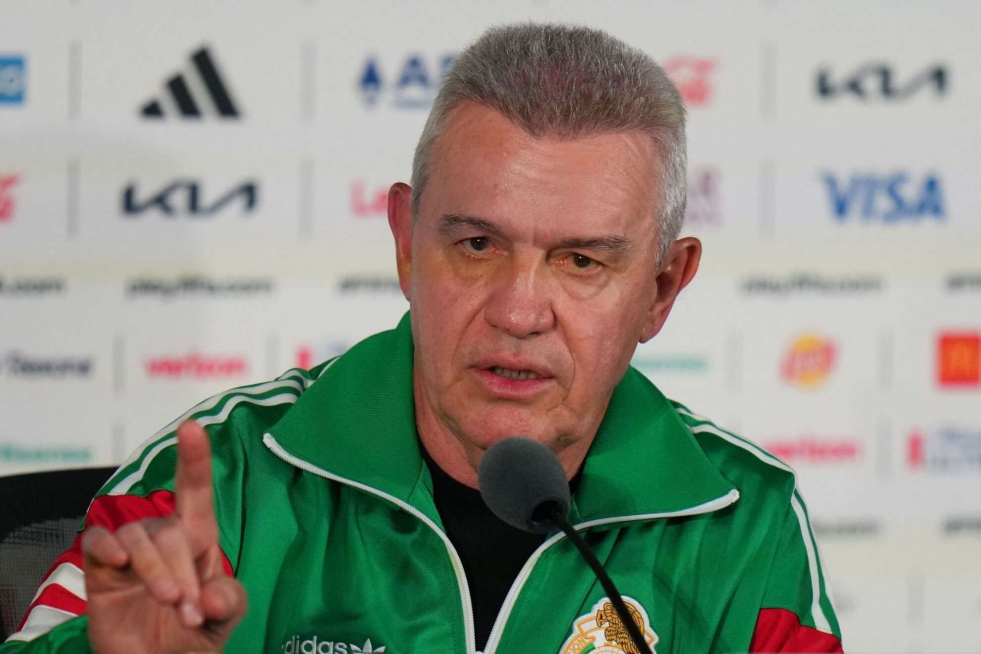Javier Aguirre se�ala al culpable de la eliminaci�n de M�xico ante Inglaterra