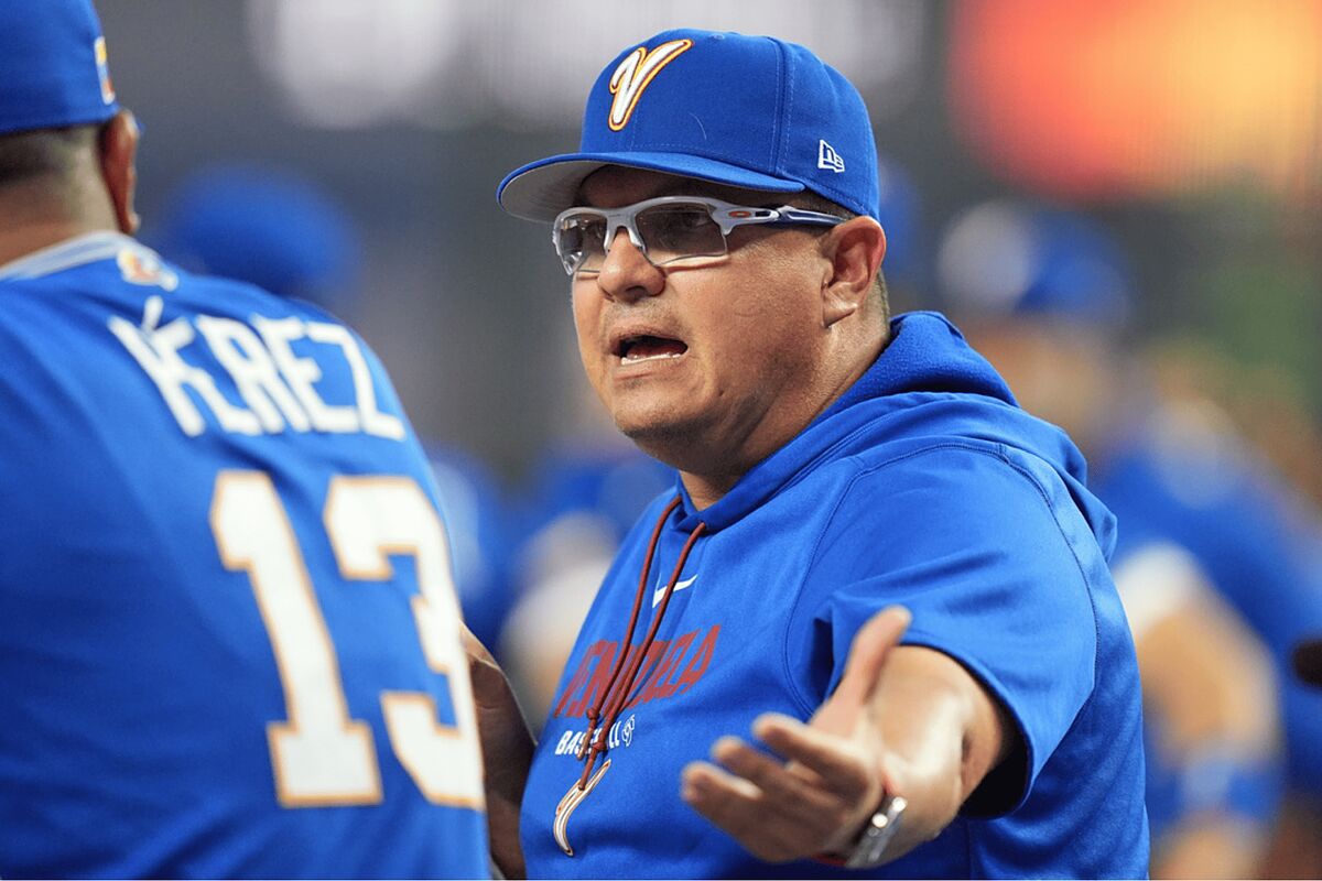 ¿MLB busca perjudicar a Venezuela? Filtran mensajes que recibió Omar López